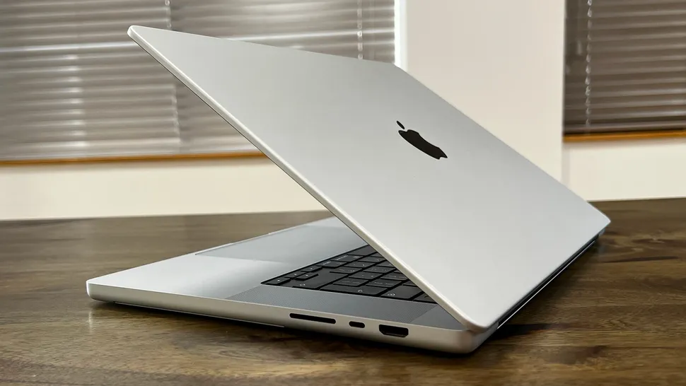 MacBook Pro 16 (M3 Pro)-2