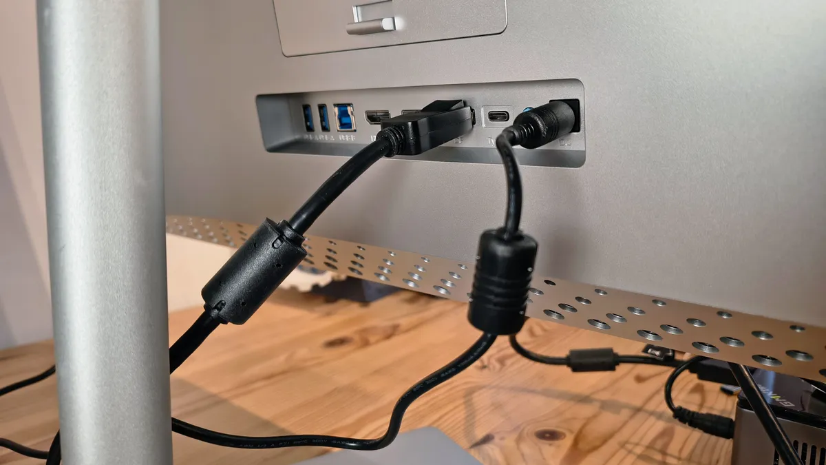 Обзор Alogic Clarity Touch 5K: 5К-монитор с тачскрином картинка Alogic Clarity Touch 5K