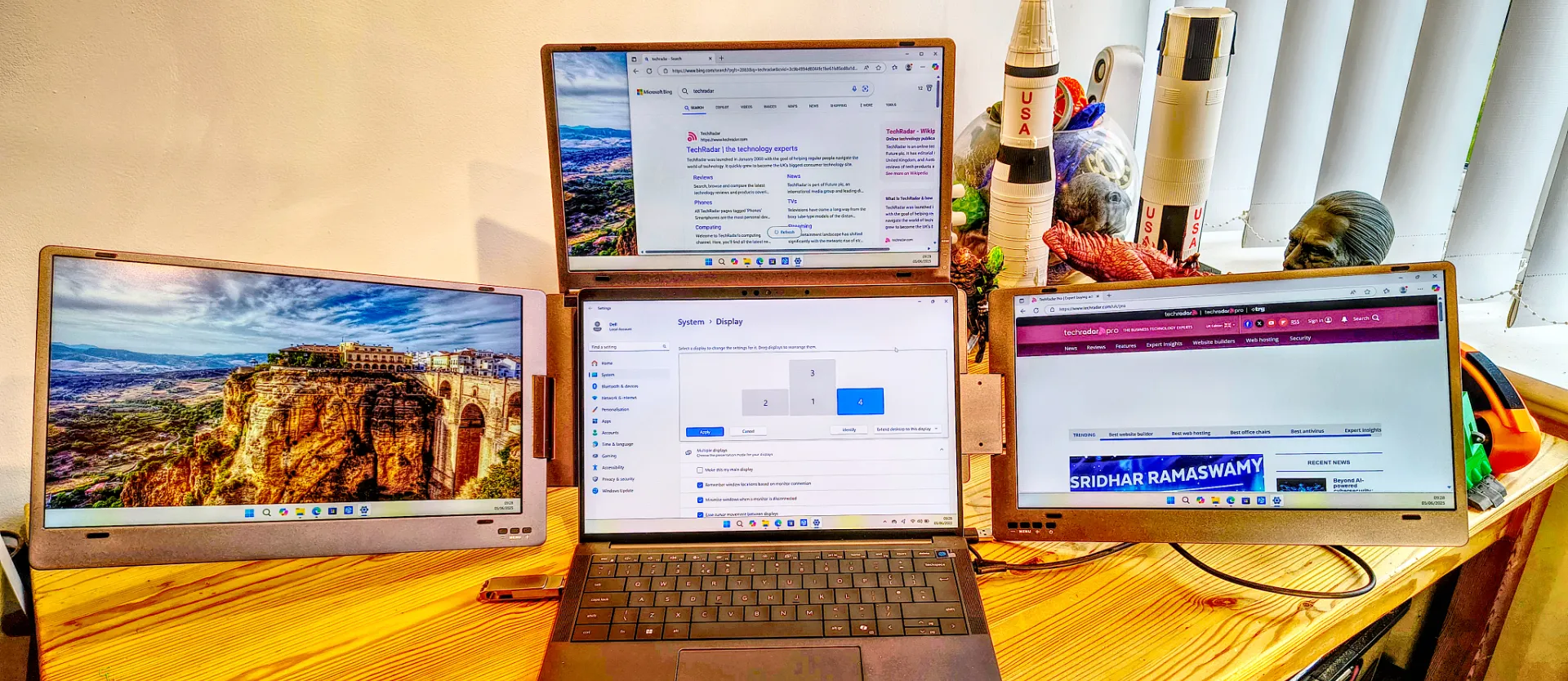 385105Обзор Aura Triple Boost 14 Pro: футуристичная система из трех мониторов