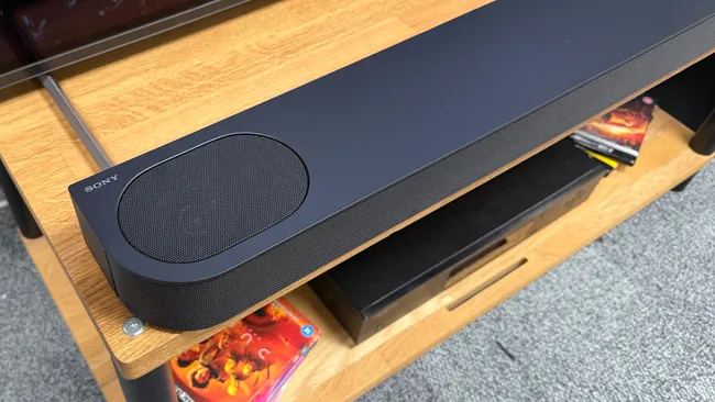 Sony Bravia Theatre Bar 6 против Sonos Beam Gen 2: битва саундбаров