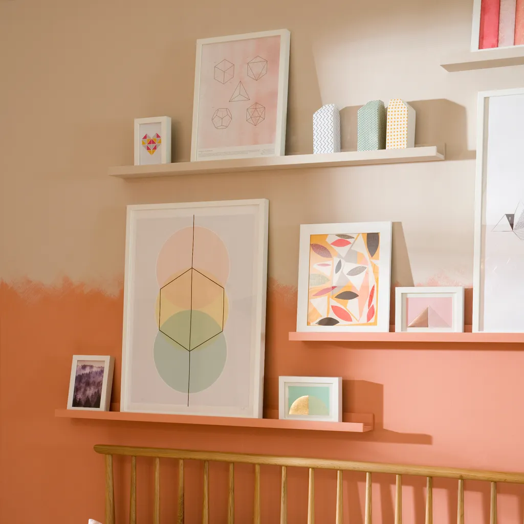 декор стен в спальне