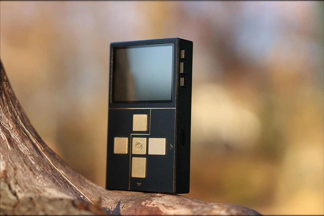 Обзор Dethonray DTR1+: крошечный, но мощный DAP