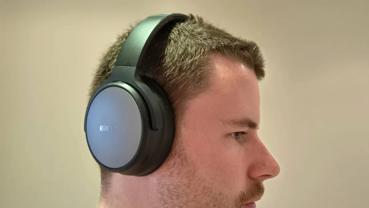 Обзор наушников Earfun Tune Pro: долгая работа, плохой звук картинка Earfun Tune Pro