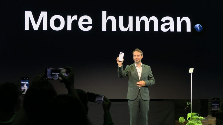 Fairphone 6 – клон Nothing или скрытая коллаборация?" фото