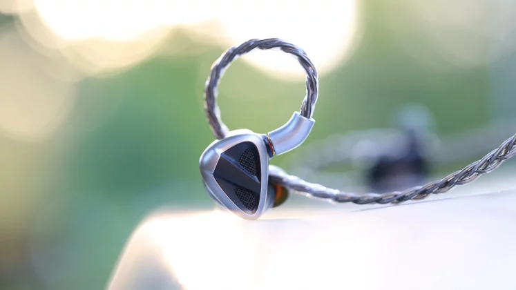 Обзор FiiO FH19: безграничные возможности и комфорт фото