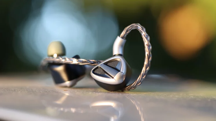 Обзор FiiO FH19: безграничные возможности и комфорт фото