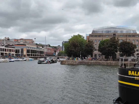 Обзор Galaxy A36 5G: оказывается, «середнячки» умеют удивлять фото