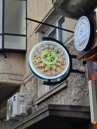 Обзор Galaxy S25 Edge: ультрасовременный флагман без сюрпризов фото