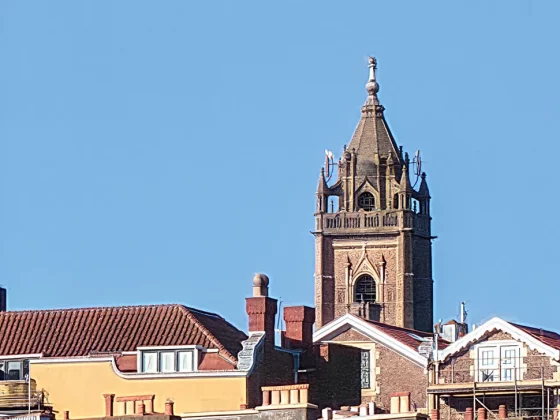 Обзор Honor 400 Pro: впечатляет и немного пугает фото