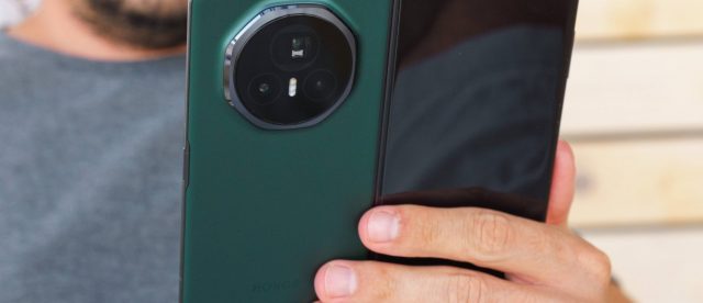 Honor Magic V5 Honor Magic V5: новый блеск — смартфон получит яркий металлический цвет