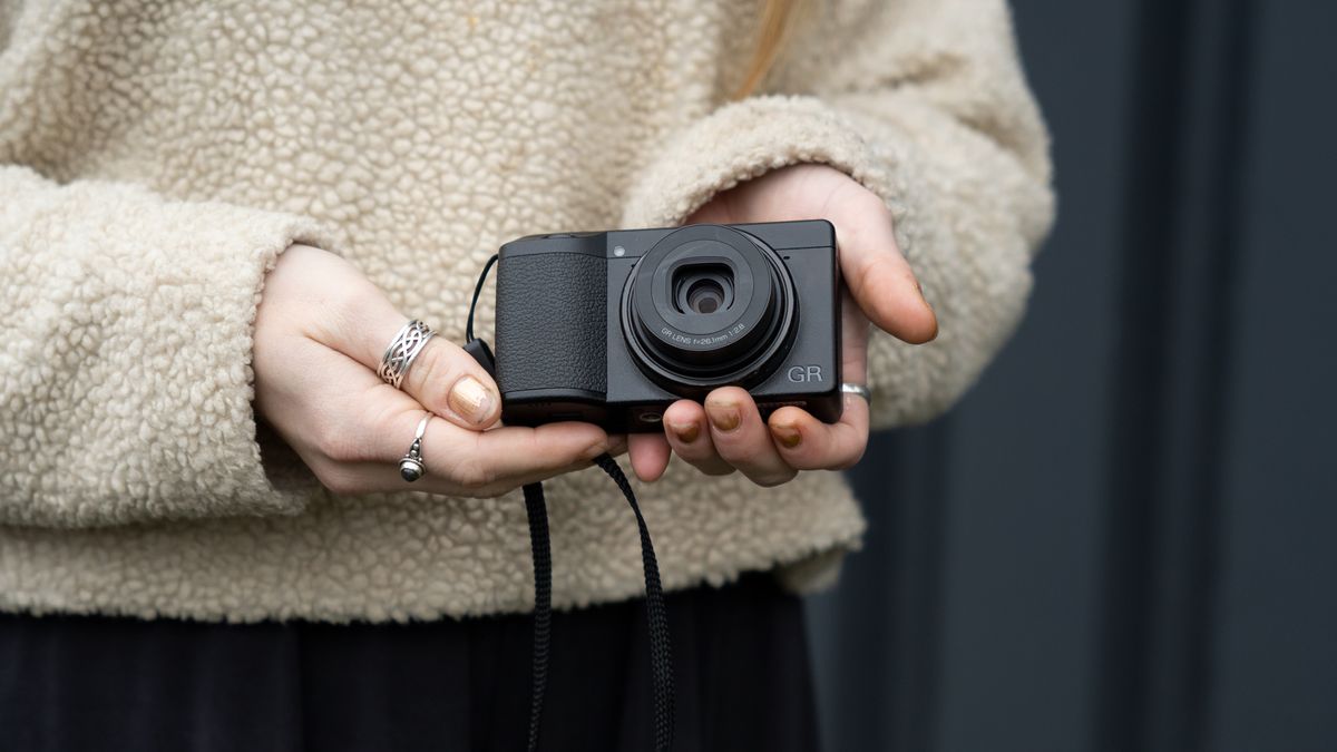 компактные камеры