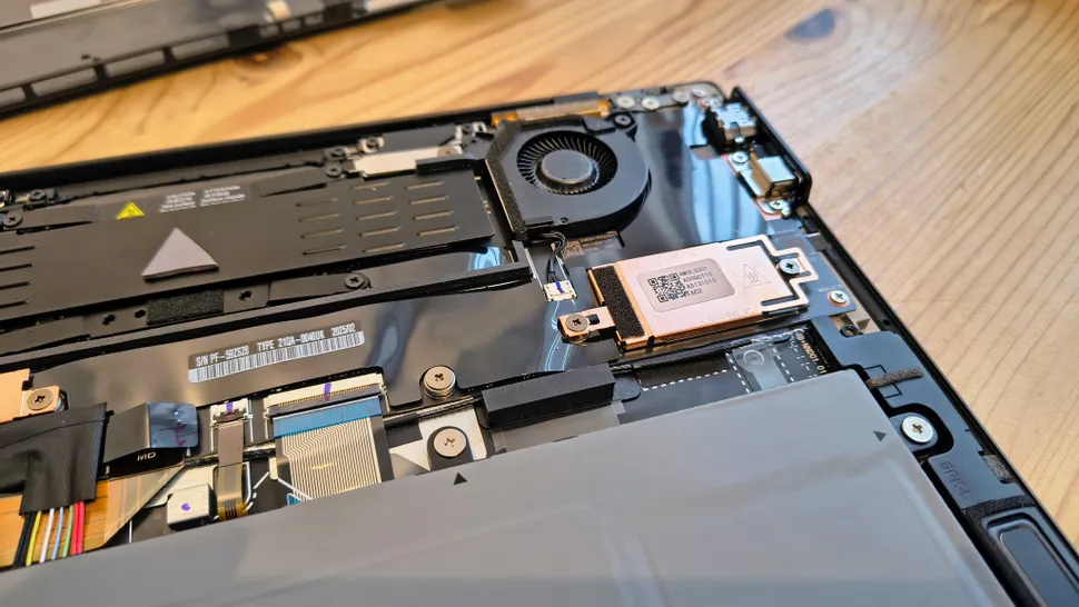 Lenovo ThinkPad X9-14 Aura Edition