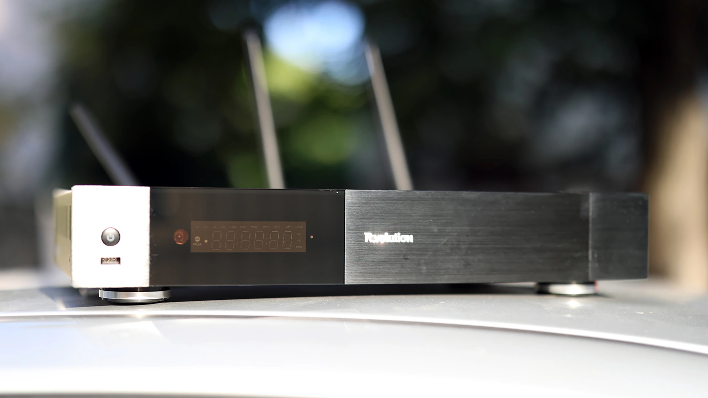 Обзор R_Volution PlayerOne 8K: максимальное качество видео HDR10+ картинка R_Volution PlayerOne 8K