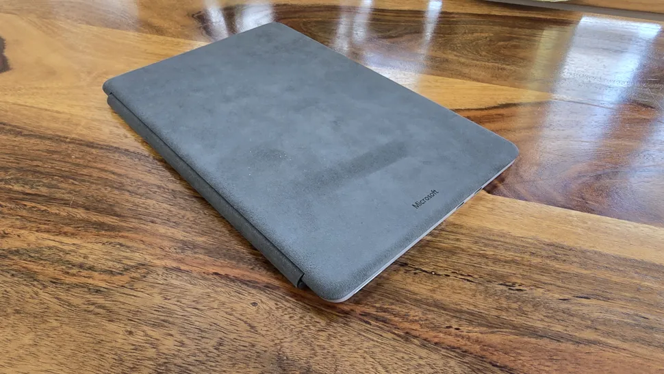 Microsoft Surface Pro 12 (2025) 655