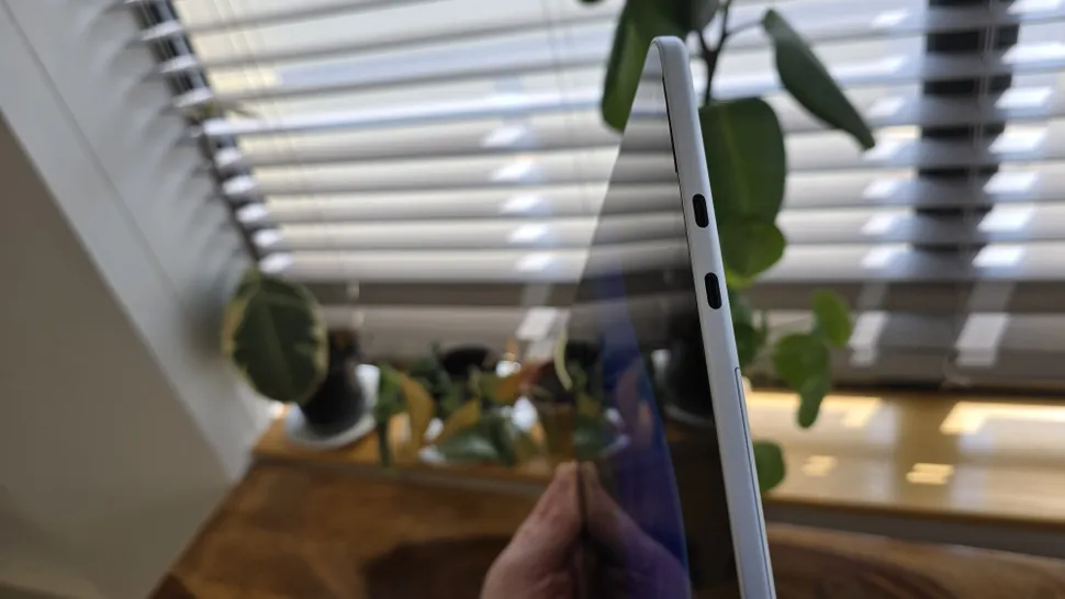 Microsoft Surface Pro 12 (2025)