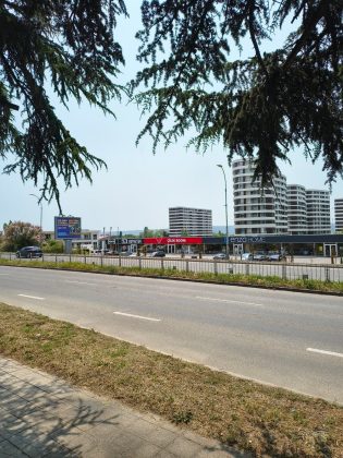 Motorola Edge (2025) против Motorola Edge (2024)