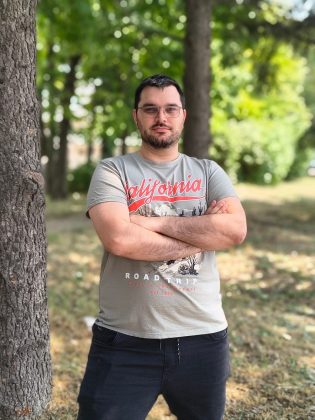 Motorola Edge (2025) против Motorola Edge (2024)