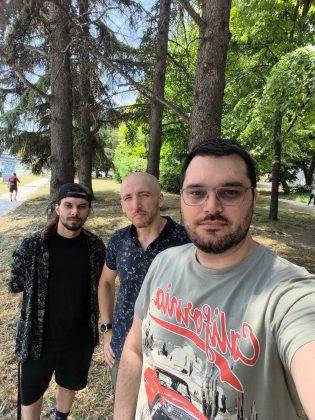 Motorola Edge (2025) против Motorola Edge (2024)