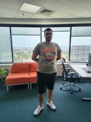 Motorola Edge (2025) против Motorola Edge (2024)