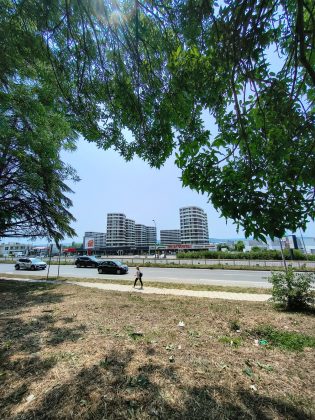 Motorola Edge (2025) против Motorola Edge (2024)