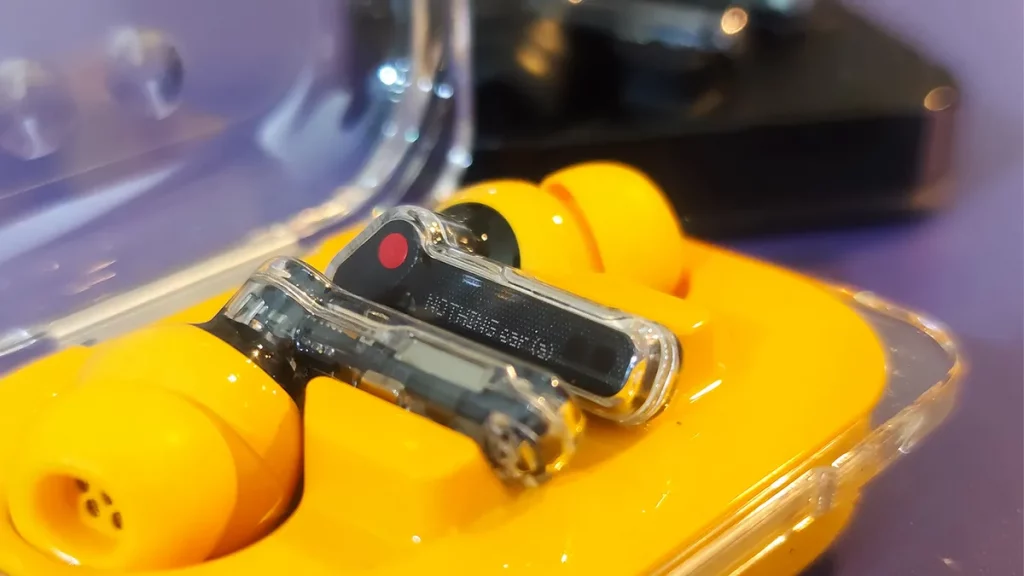 Nothing Headphone (1)