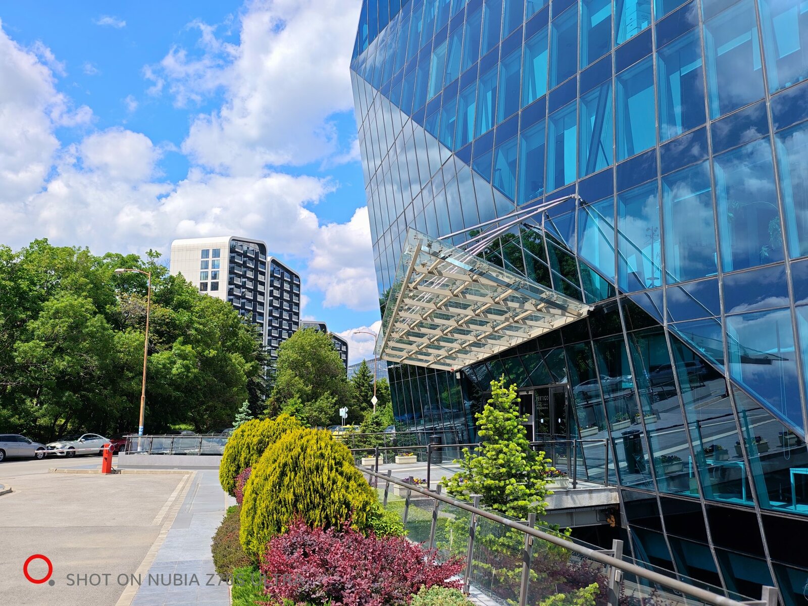 Nubia Z70S Ultra: обзор флагмана с улучшенной камерой картинка nubia Z70S Ultra