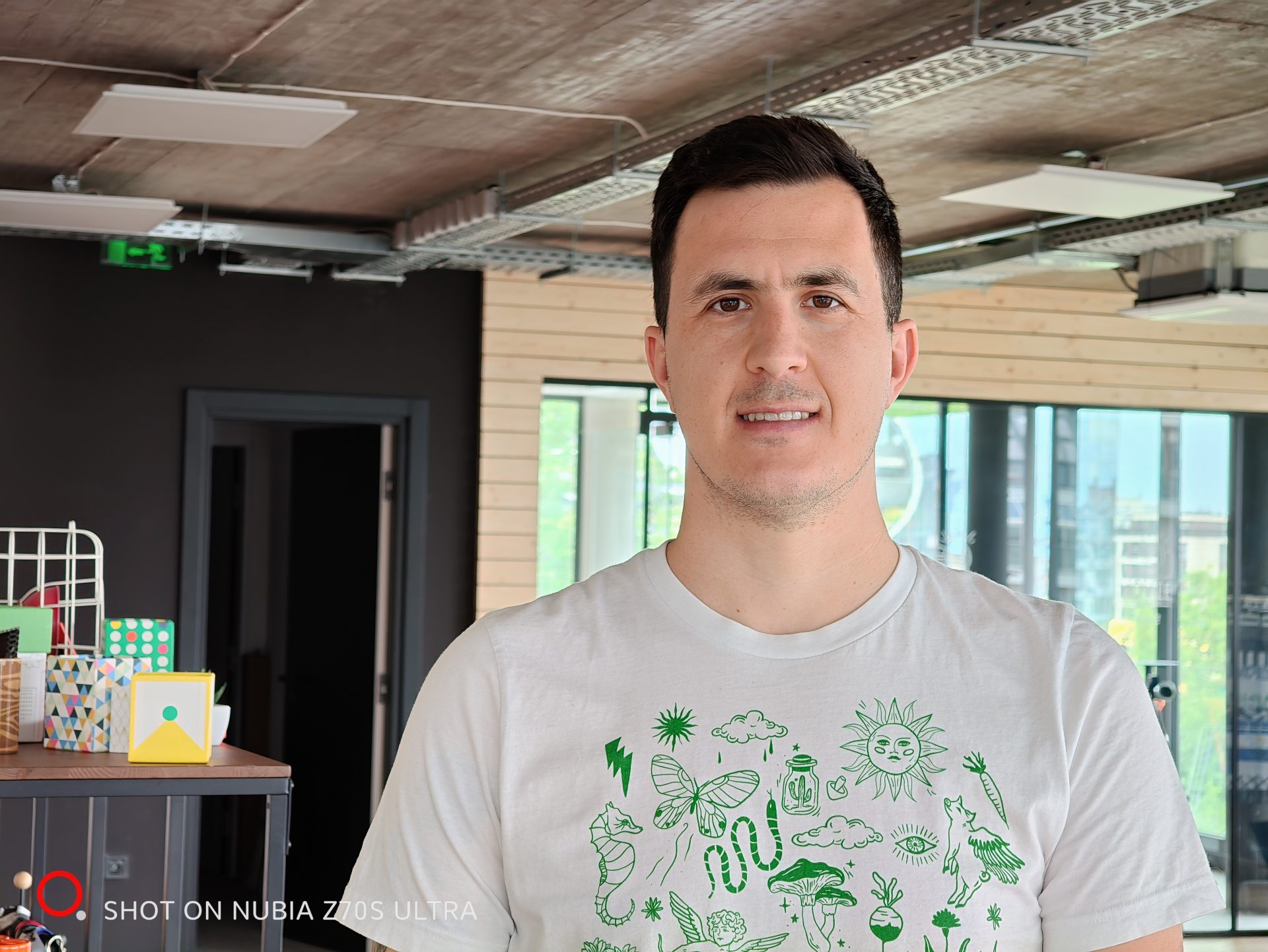 Nubia Z70S Ultra: обзор флагмана с улучшенной камерой картинка Nubia Z70S Ultra: обзор флагмана с улучшенной камерой фото