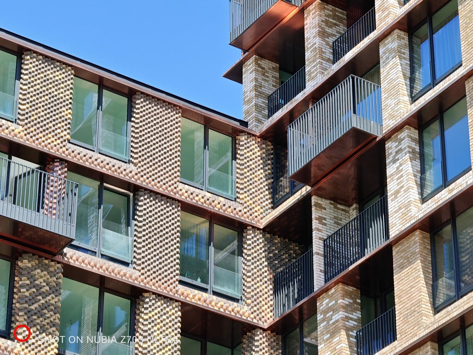 Nubia Z70S Ultra: обзор флагмана с улучшенной камерой картинка nubia Z70S Ultra