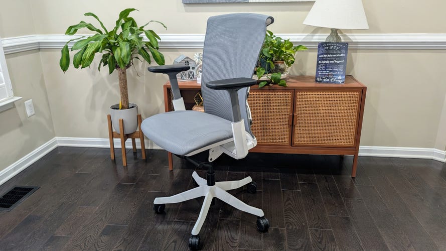 офисное кресло