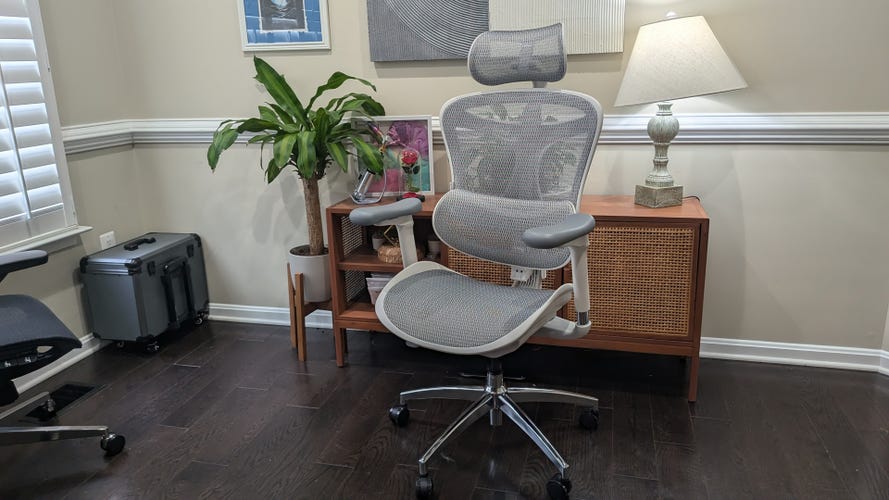 офисное кресло