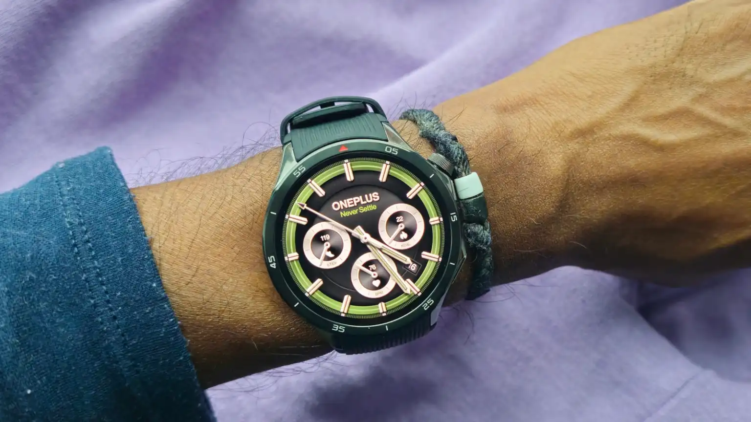 380082OnePlus Watch 3 получил компактную версию 43 мм