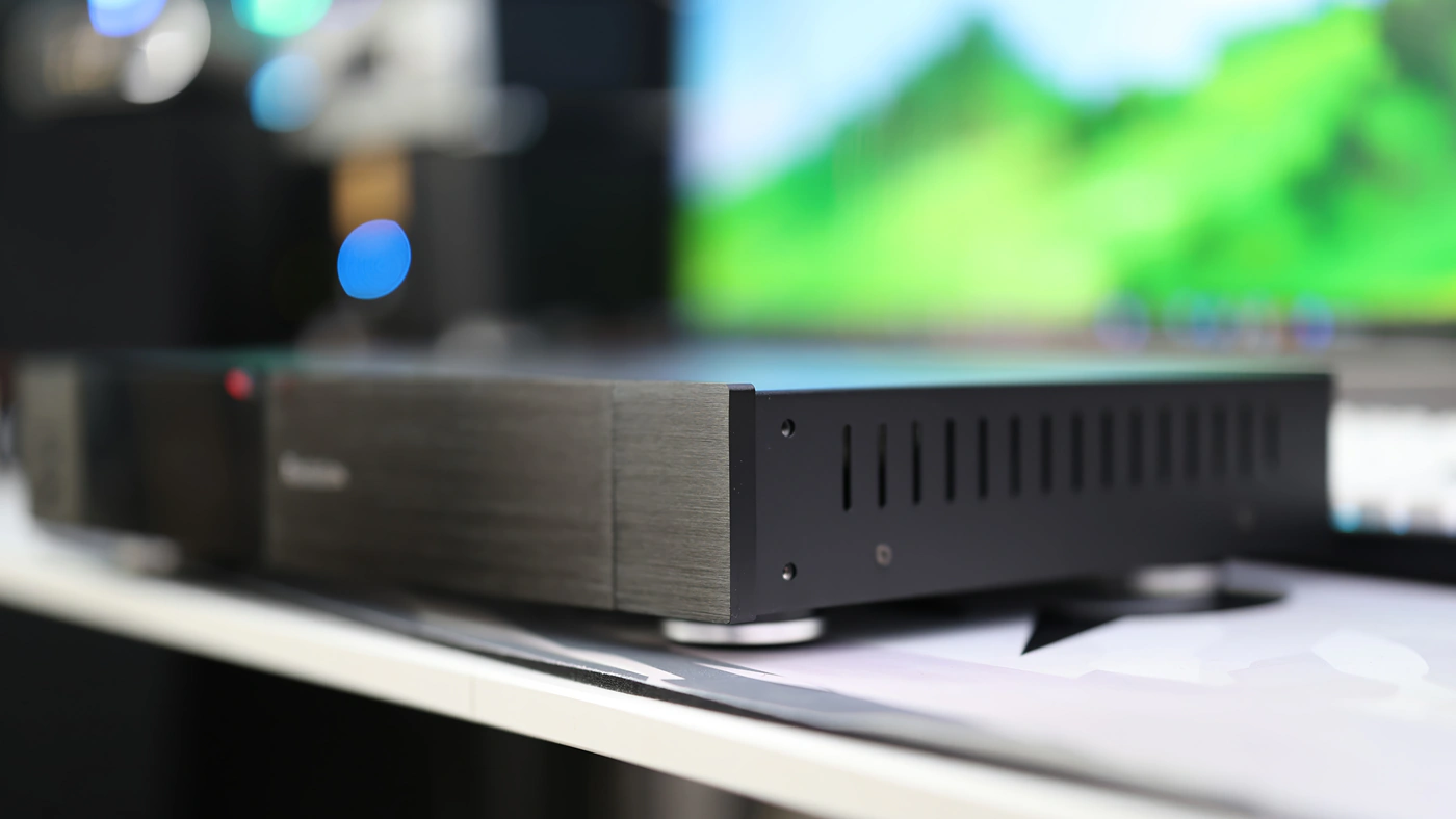 Обзор R_Volution PlayerOne 8K: максимальное качество видео HDR10+ картинка R_Volution PlayerOne 8K