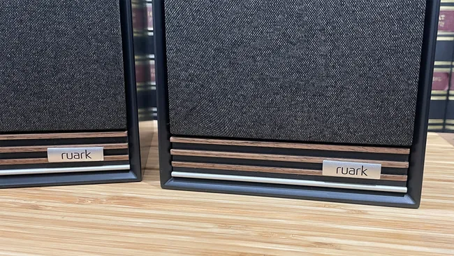 Обзор Ruark Sabre-R: компактные колонки с очаровательным звучанием картинка Ruark Sabre-R