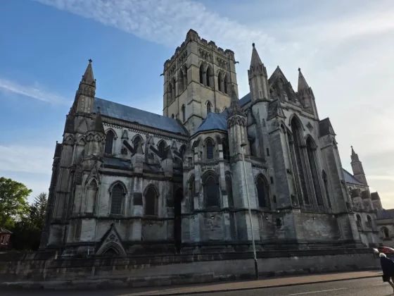 Обзор Galaxy S25 Edge: ультрасовременный флагман без сюрпризов фото