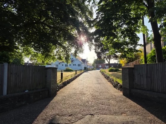 Стоит ли покупать Galaxy S25 Edge: мнение эксперта фото