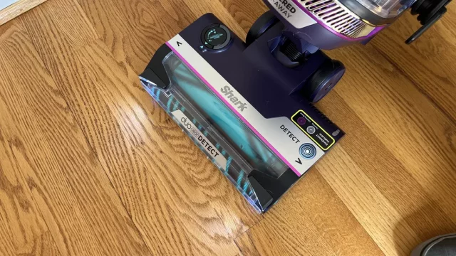 Shark PowerDetect Upright