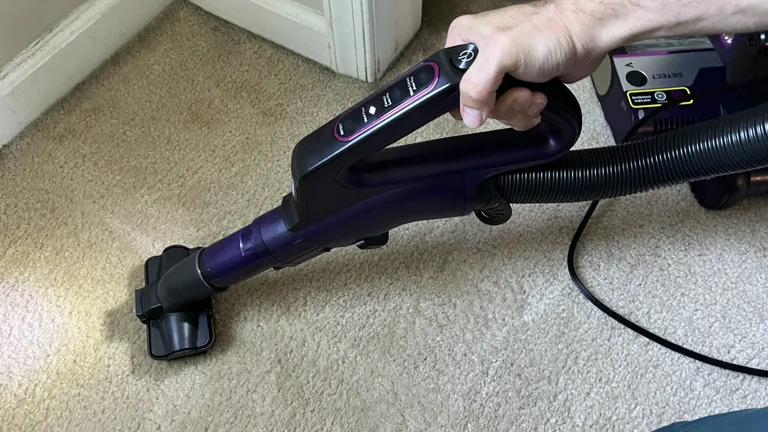 Shark PowerDetect Upright 7