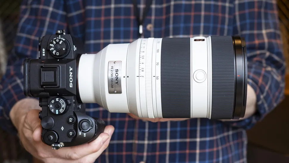 Sony FE 50-150 мм F2 GM