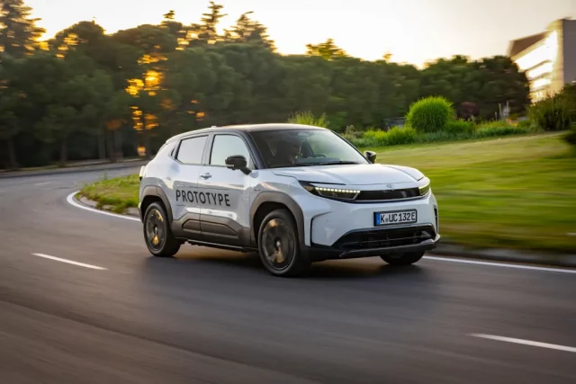 Новые электромобили Toyota: два мира, два подхода — какой выбрать?