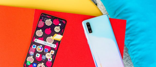 универсальные смартфоны среднего класса