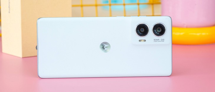 универсальные смартфоны среднего класса