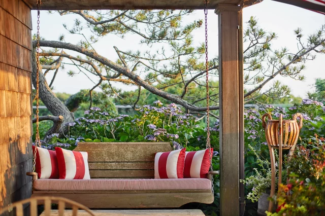 13 идей для оформления уличной мебели