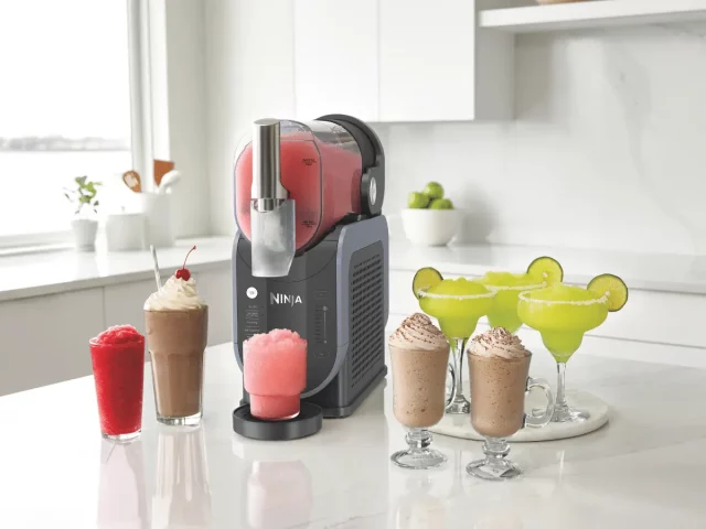 1 Ninja SLUSHi: Суперкрутой аппарат для приготовления напитков, который вам нужен прямо сейчас