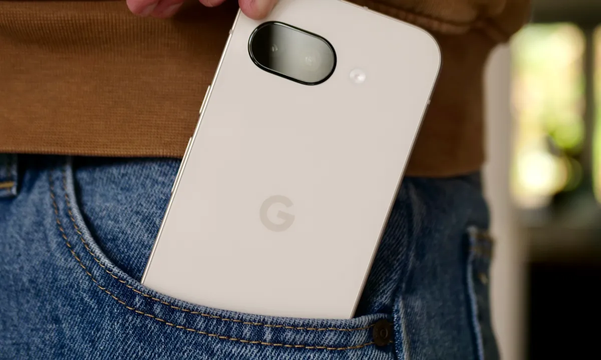 401359Что купить вместо Google Pixel 9a? Сравнение моделей