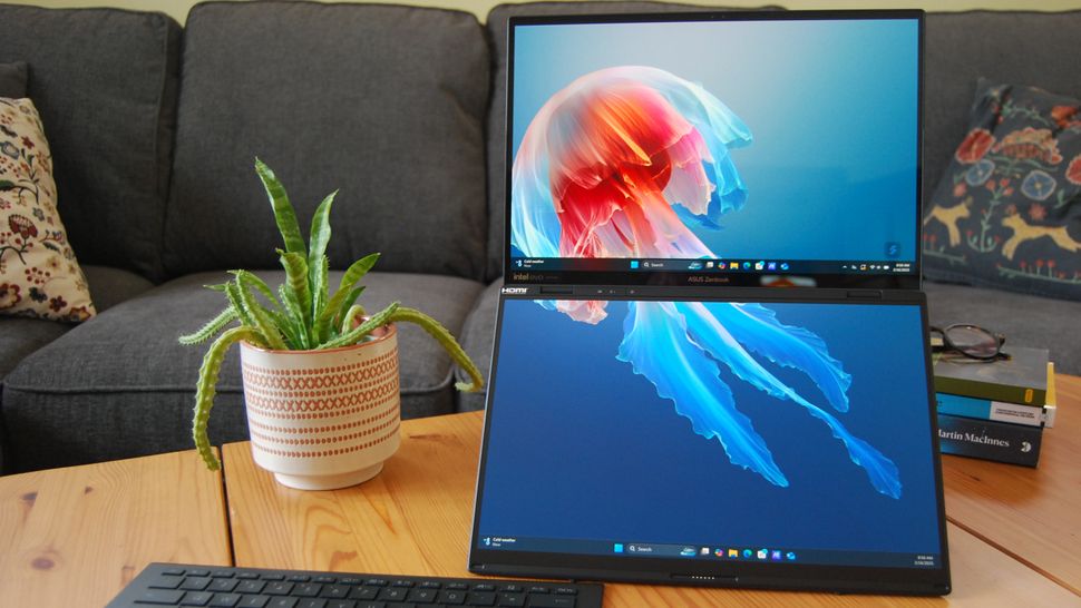 ASUS Zenbook Duo vs Lenovo Yoga Book 9i-10