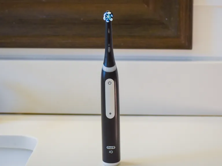 Oral-B iO Series 3