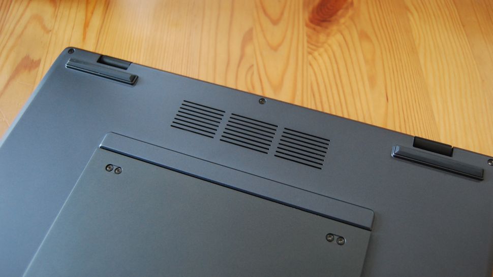 ASUS Zenbook Duo vs Lenovo Yoga Book 9i-12