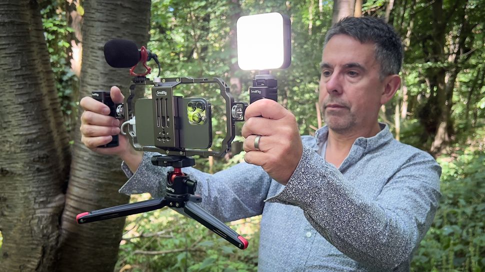 Как выбрать держатель для iPhone в машину? картинка SmallRig All-In-One Kit for Smartphone-2