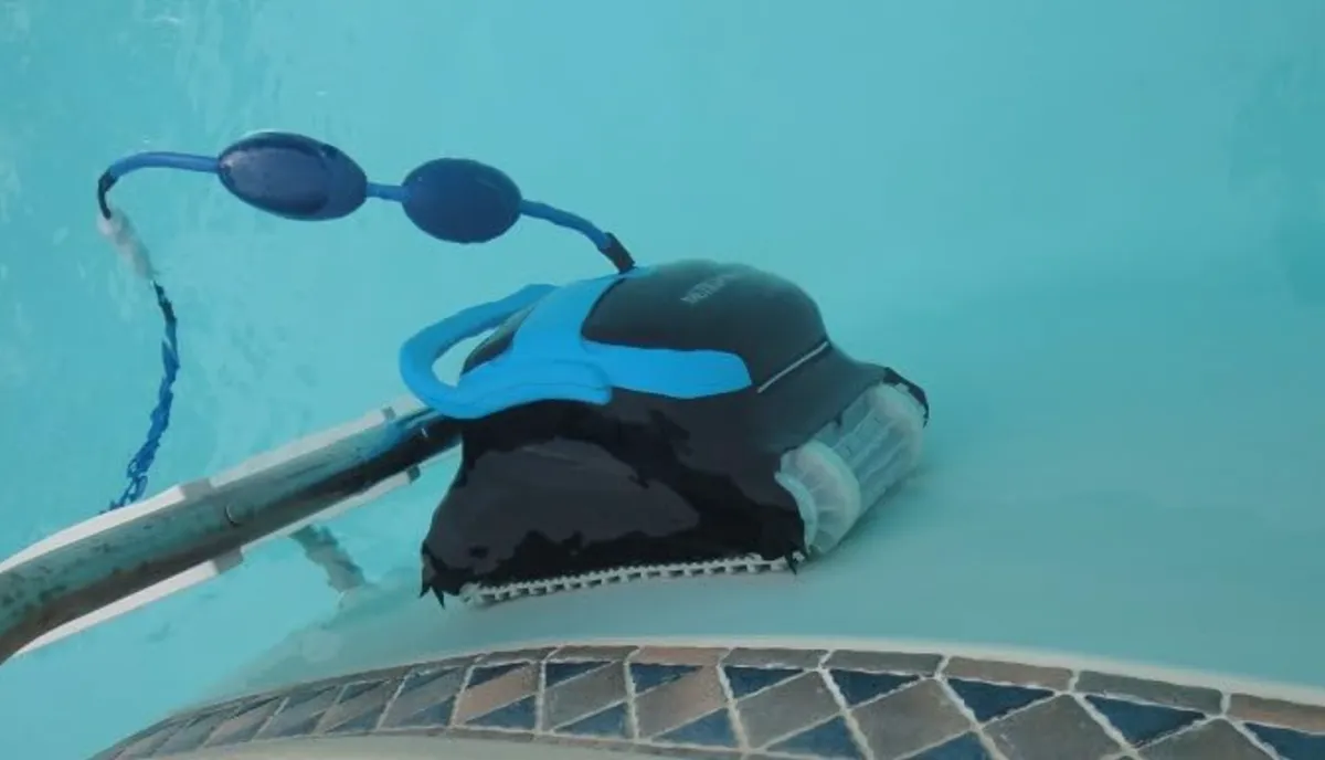 Лучшие пылесосы для бассейна-10