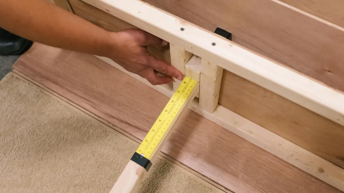 Лучшие пылесосы для паркета-9